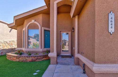 Biggs Field House | Little Jewel in the Desert - minimum two nights stay required