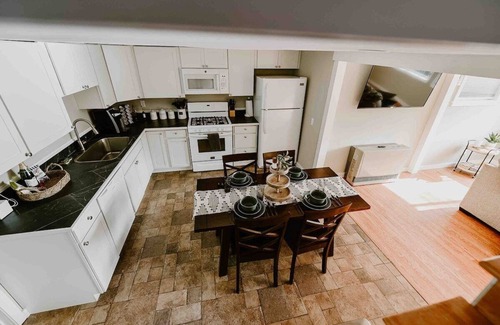 Winthrop House | Little Landing Cottage | Lakefront · Dock · Kayaks