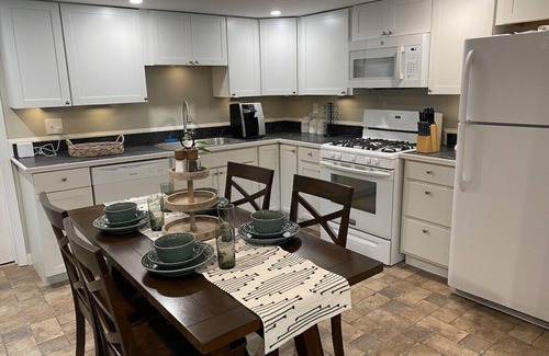 Winthrop House | Little Landing Cottage | Lakefront · Dock · Kayaks