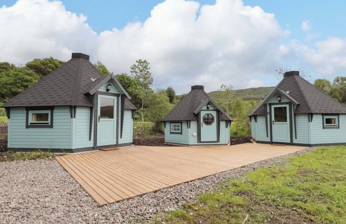 Balmacara Cottage | LITTLE LUXE LODGES 2, romantic, with a garden in Kyle Of Lochalsh