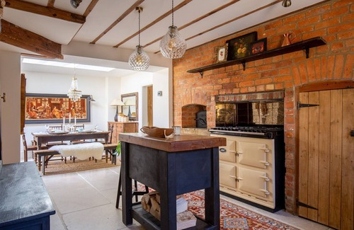 Chipping Norton Cottage | Little Oakley Cottage - sleeps 4 guests in 2 bedrooms