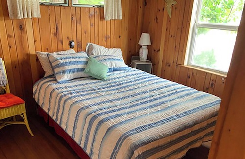 Raymond Cottage | Little Sebago Lake Gem