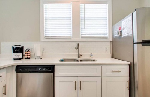 Murfreesboro House | Little Stone House in the Heart of Murfreesboro