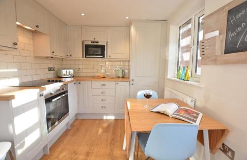 Melton House | Little Turnpike Cottage, Melton