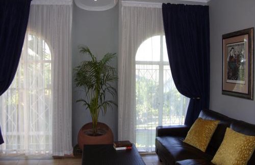 Wingate Park Bed & Breakfast | Little Umhlanga. Sunflower suite.
