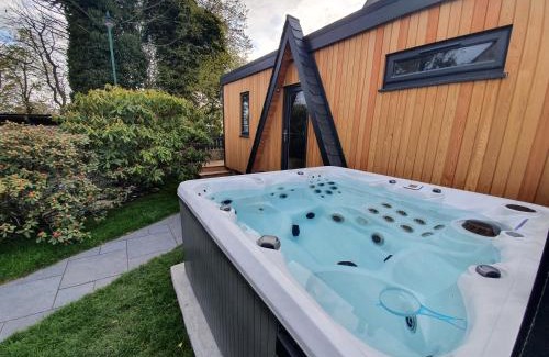Tain Cabin | Little Woodbine