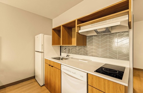 Scarborough Hotel | LivAway Suites Portland-Scarborough