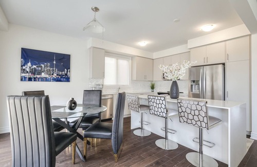 Bradford House | Live large in a cozy space