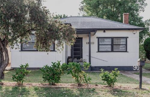 Central Mudgee Apartment | Live in the Heart of Mudgee at Fairbairn Cottage