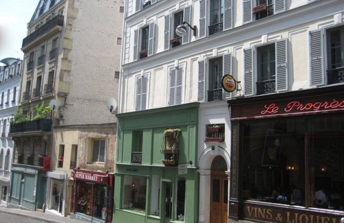 Montmartre Apartment | Live Like a Parisian in Montmartre