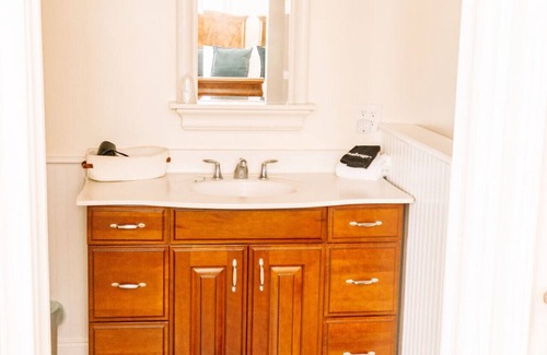 Edenton Bed & Breakfast | Live Oak Room - Granville Queen Inn, Downtown Historic Edenton