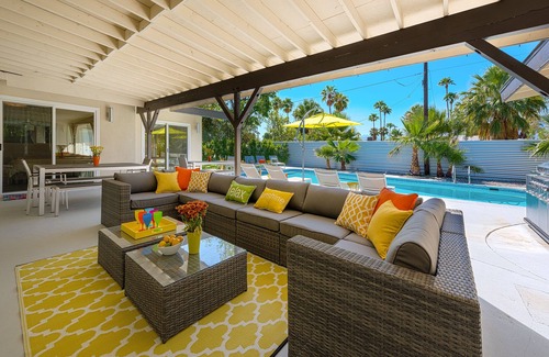 Palm Springs House | Live The Life Of Leisure - In The Glamourous Movie Colony!