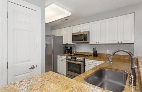 Navarre Beach Condo | Live the life of luxury and indulge in this beautiful, Gulf front condo!