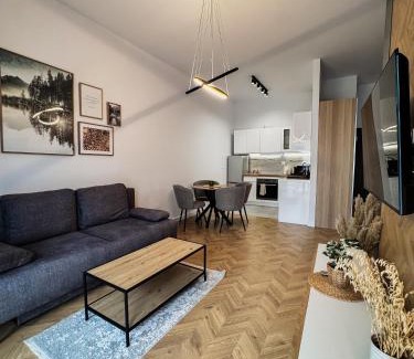 Jezyce Apartment | LIVERMO - TARGI MTP - Jeżyce- Air Conditioning - Self Check-in