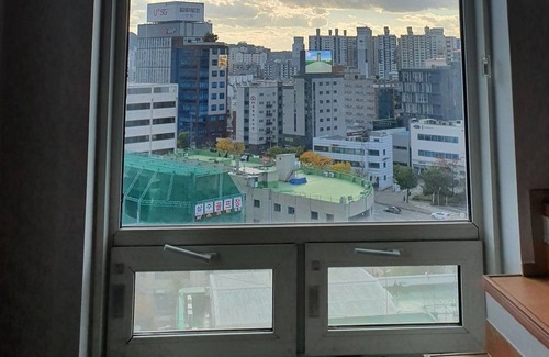 Doksan-dong Apartment | Living and work home office