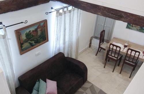 Dudeldorf Apartment | Living-in-History: Heidi Braun Cottage