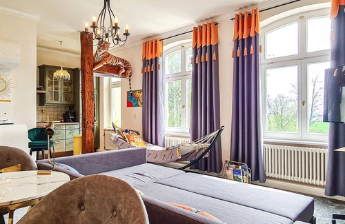 Lelkendorf Apartment | Living in the castle with panoramic views.