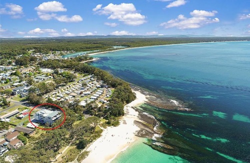 Huskisson Apartment | Living the Beach