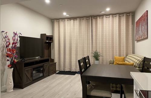 Calgary House | Livingston Two Bedrooms Suite
