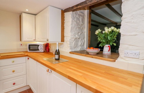 Fishguard Cottage | LLETY, pet friendly, character holiday cottage in Fishguard
