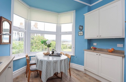 Criccieth Cottage | Llys Owen
