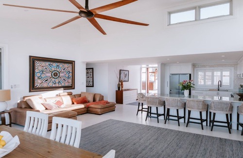 Lake Wangary House | Lobster Pot with studio is luxurious - offers the complete Coffin Bay Experience - View, Position and Jetty for fishing.