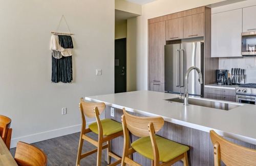 Highland Condo | Local Artist-Inspired Prudden Loft | Espadín LoHi