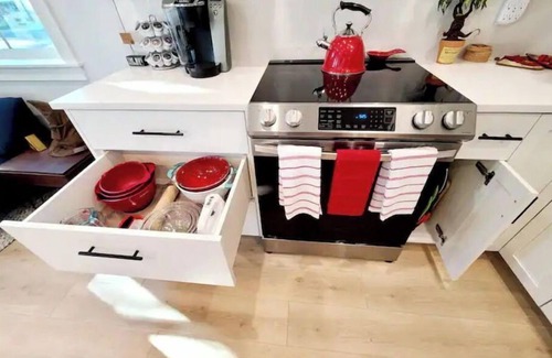 Veterans Park House | Local Host: 3BR 2.5BA by BSU DT GreenBelt & Skiing