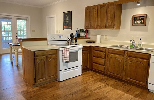 Aiken House | Located 10 Minutes from Downtown Aiken