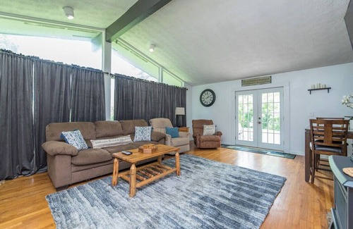 Stanton House | Located in a newly developed RV park called 4GuysRV