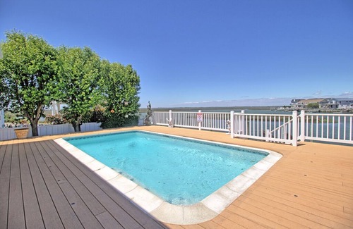 Avalon House | Located in Avalon's upscale finger lagoons with panoramic horizon views in every direction