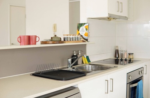 Indooroopilly Apartment | Located in the heart of Indooroopilly