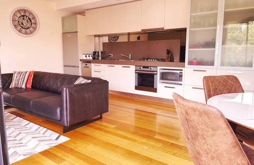 Fremantle Apartment | Located in the heart of the West End of Fremantle amongst vibrant cafes and bars