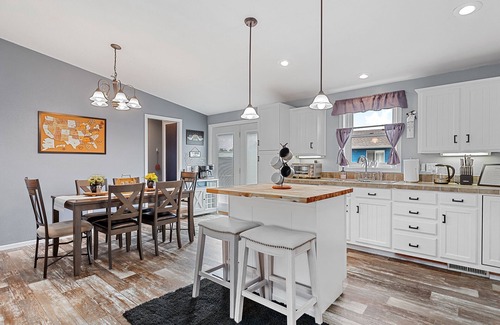 Hermosa House | Located near Mt. Rushmore, the Black Hills, Badlands National Park & more!