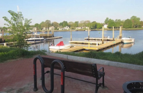 Warren Apartment | Located On Warren's Historic Waterfront Adjacent