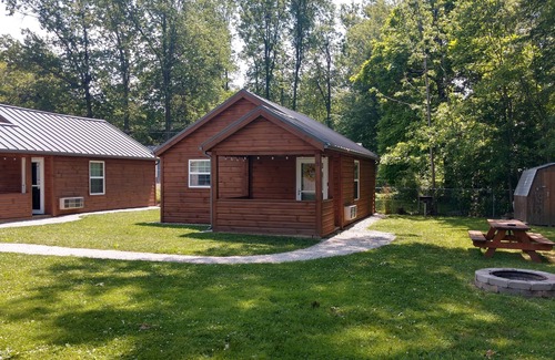 Geneva-on-the-Lake Cottage | Located right in Town! Just Steps from the "Strip"