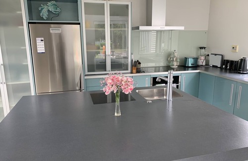 Martinborough House | Location, Location, Location.nLuxury living so close to Town Square