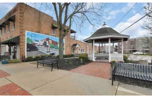 Grove City House | Location, Location, Location!