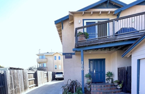 Downtown House | LOCATION, LOCATION, LOCATION - 4 Bedroom House with Ocean Views and steps pier!