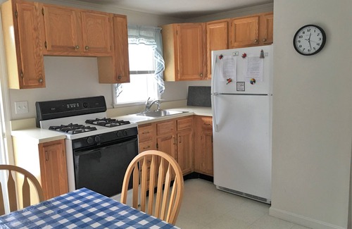 Falmouth House | Location, Location, Location, Steps to Surf Drive Beach, sleeps 5, deck, yard