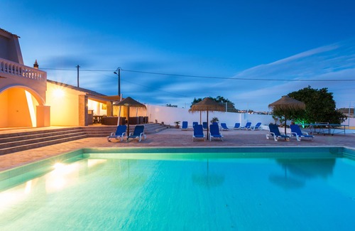 Luz Villa | LOCATION LOCATION LOCATION !