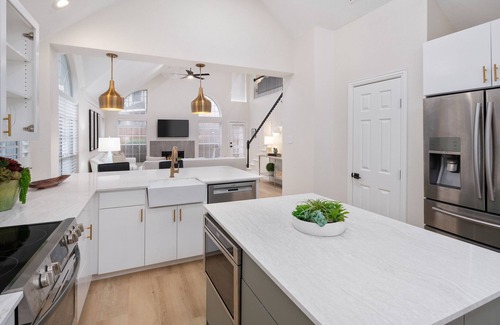 Addison House | Location, location! Modern updated Home in the Heart of Addision!
