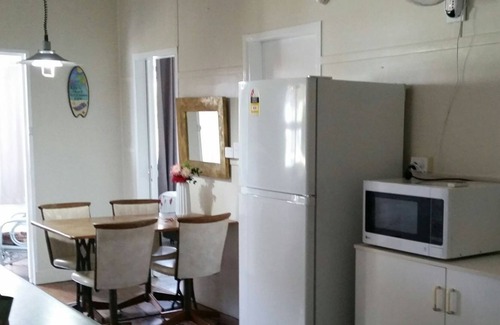 Emu Park House | LOCATION! LOCATION! Seaview Cottage in village hub. Closest to beach.