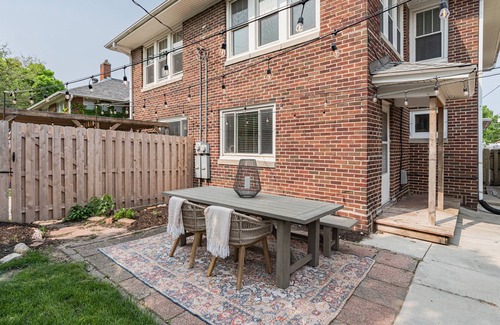 Dundee-Happy Hollow Historic District House | ☕️LOCATION- Walk to ☕️ and dinner in historic Dundee! Very close to UNMC🏥!