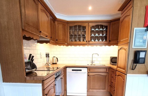 Kinloch Rannoch Apartment | Loch Rannoch Highland Club Red Deer Lodge 02