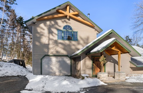 Waitsfield House | Lockwood Loft, Unique, Cozy and Close to Sugarbush