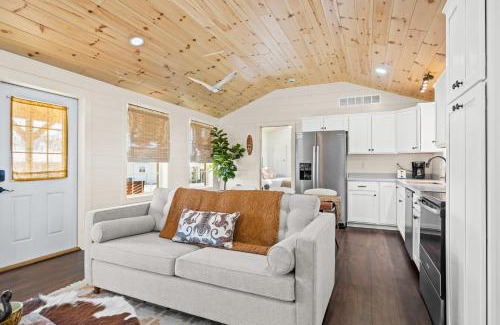 Williamstown House | Lodge 101 at Eden Reserve Near Ark