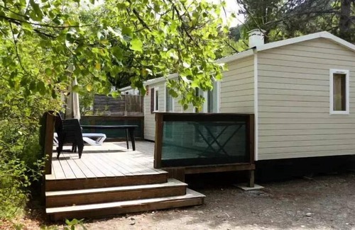Die House | Lodge Insolite Bivouac (no bathroom, no kitchen) (1bed- 1/2pers) 2 persons