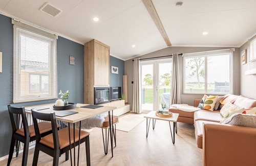 St. Andrews Ski Chalet | Lodge No 83 | Hot Tub | Stewart's Resort Cameron