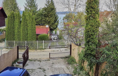 Fardea House | Lodge on the lake holiday